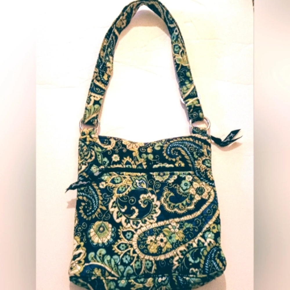 🍀5 for $25🍀Vera Bradley Green and Blue Paisley Crossbody Bag